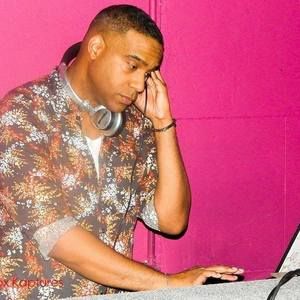 Meet your Posher, Ronny